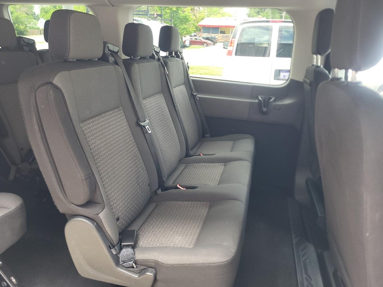 Ford Transit 350 Wagon Low Roof XLT w/Sliding Pass. 148-in. WB 2023