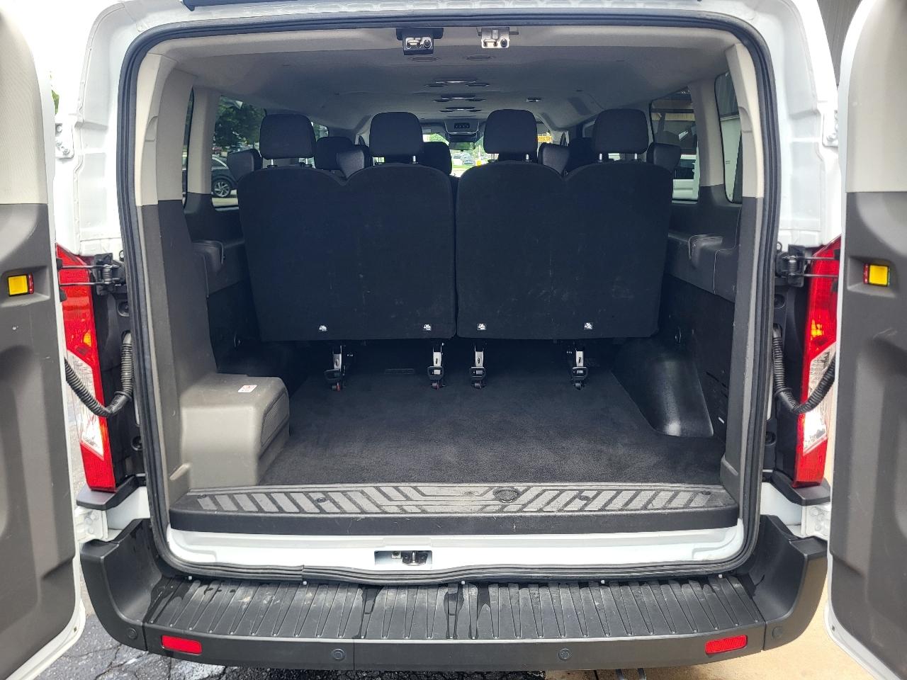 Ford Transit 350 Wagon Low Roof XLT w/Sliding Pass. 148-in. WB 2023