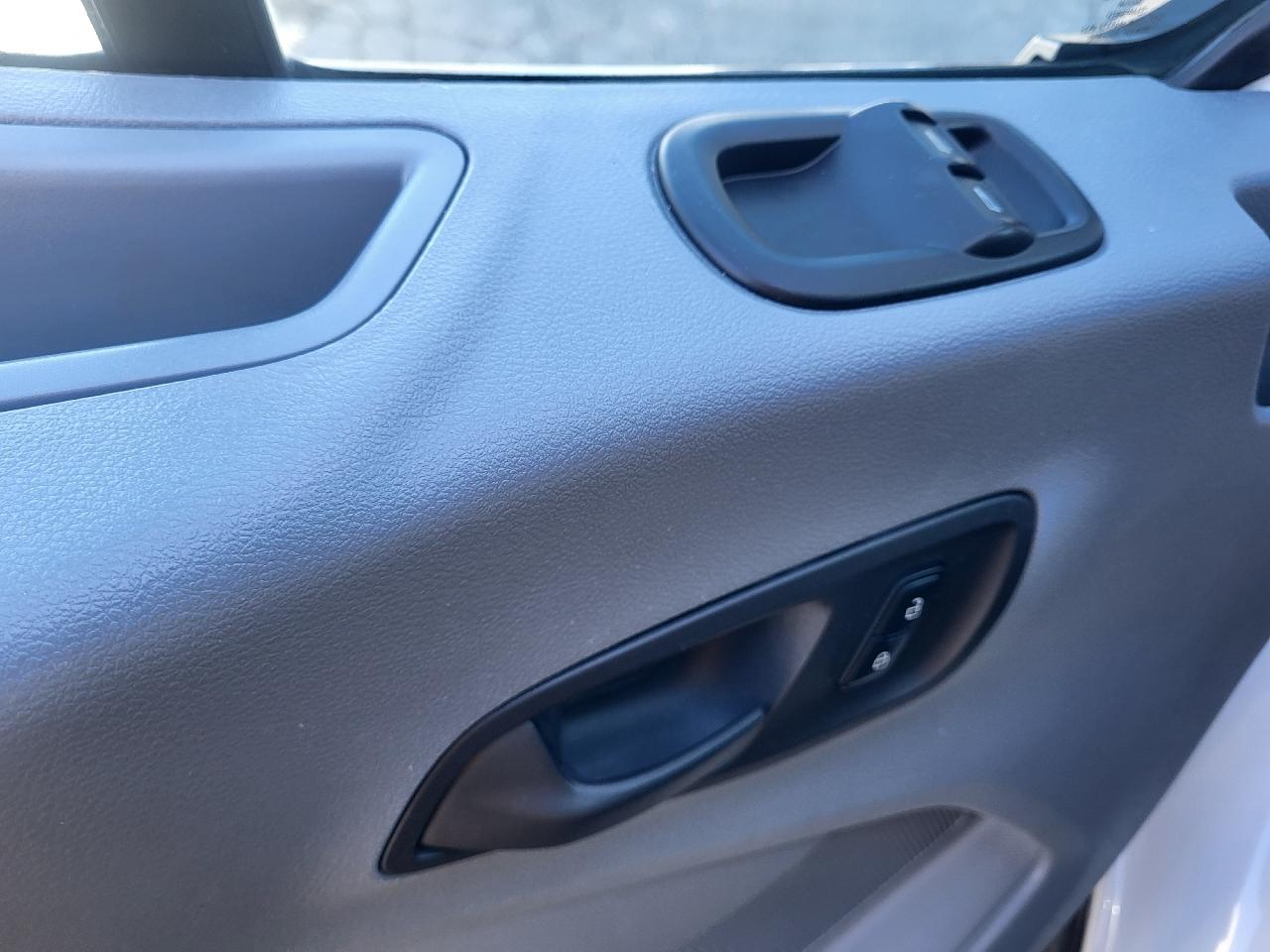 Ford Transit 250 Van Low Roof 60/40 Pass. 148-in. WB 2019