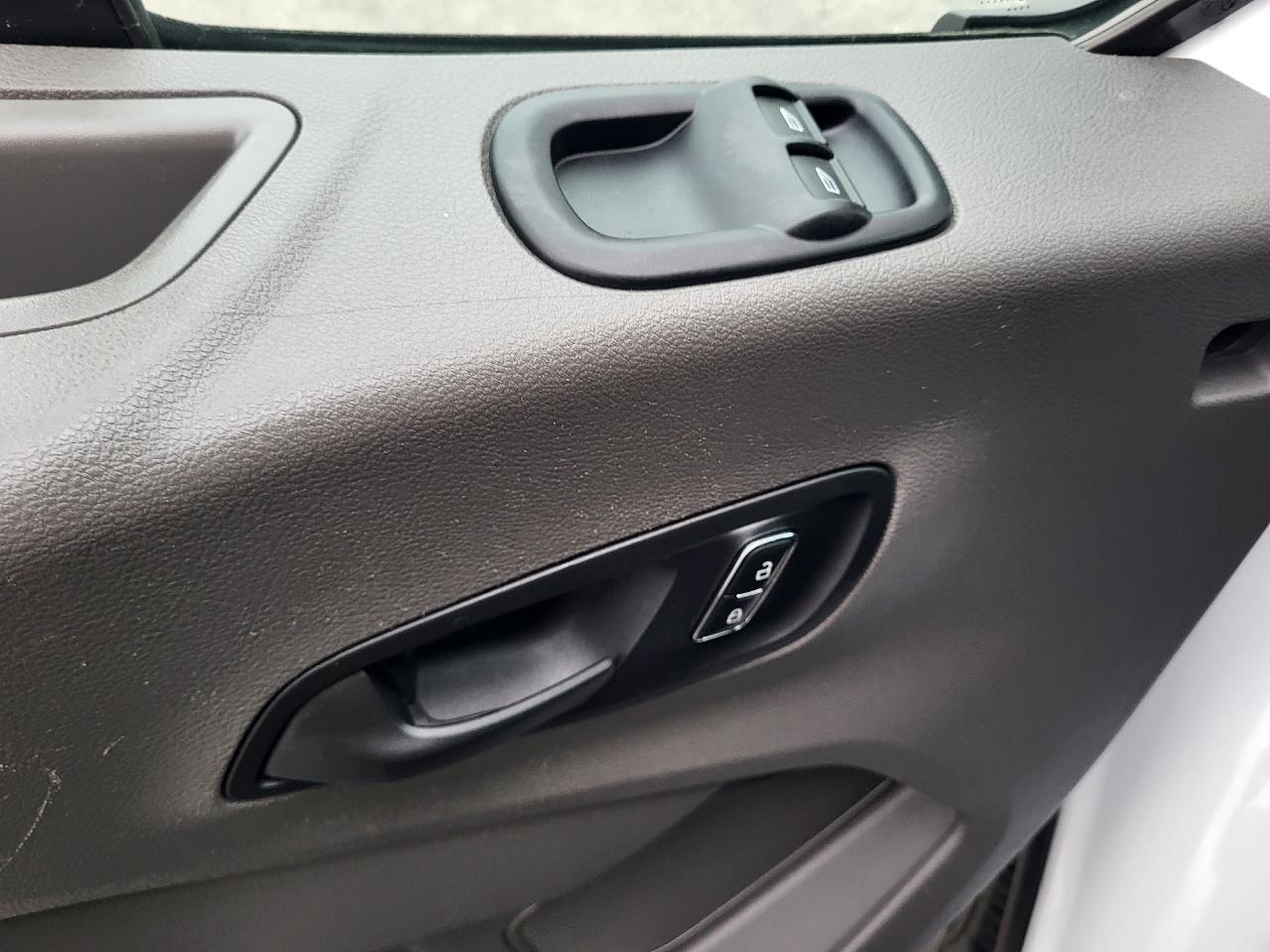 Ford Transit 250 Van Med. Roof w/Sliding Pass. 148-in. WB 2023