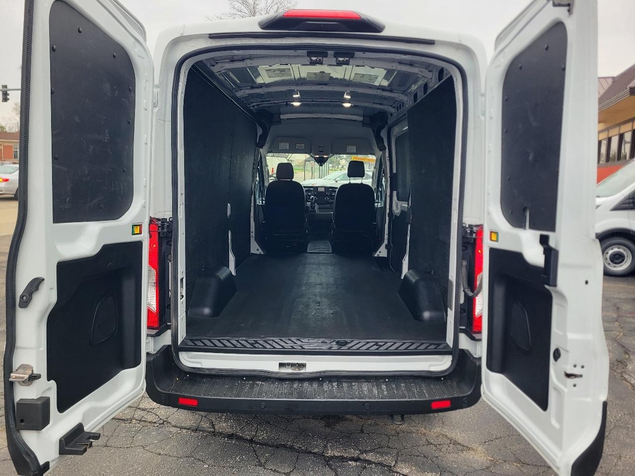 Ford Transit 250 Van Med. Roof w/Sliding Pass. 148-in. WB 2023