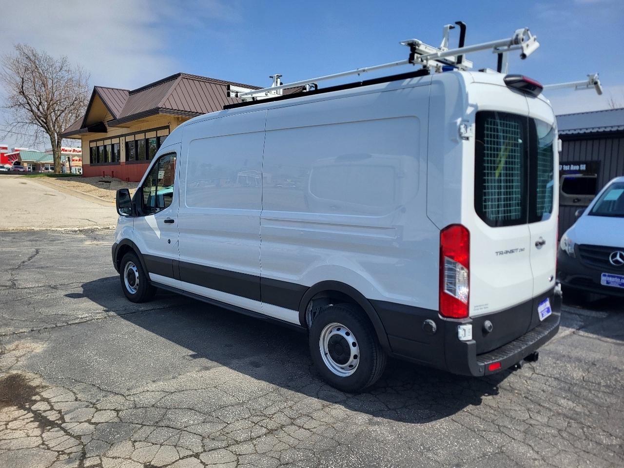 Ford Transit 250 Van Med. Roof w/Sliding Pass. 148-in. WB 2020