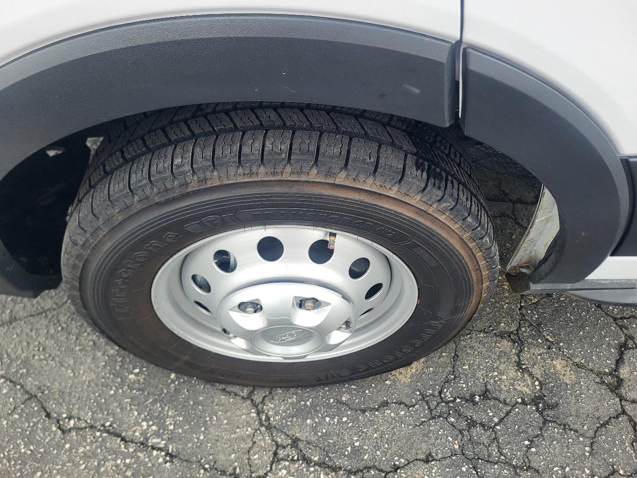 Ford Transit 250 Van Med. Roof w/Sliding Pass. 148-in. WB 2023