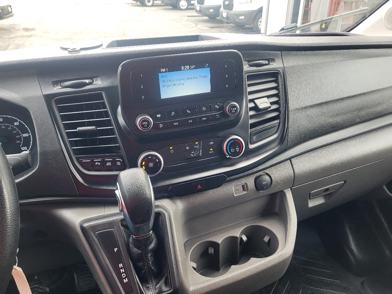 Ford Transit 250 Van Med. Roof w/Sliding Pass. 148-in. WB 2023