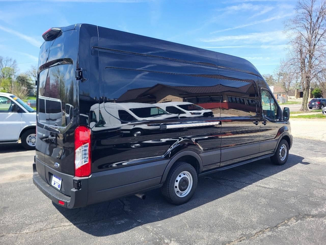 Ford Transit 250 Van High Roof w/Sliding Pass. 148-in. WB EL 2023