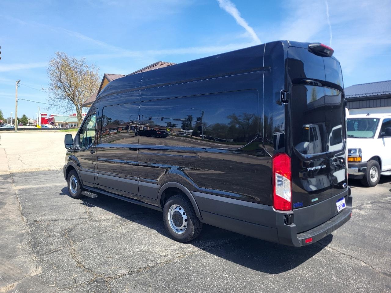 Ford Transit 250 Van High Roof w/Sliding Pass. 148-in. WB EL 2023