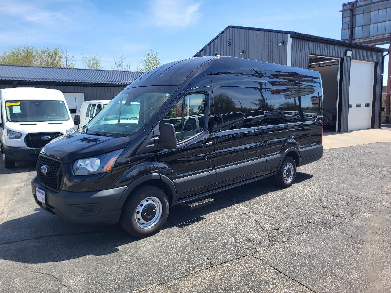 Ford Transit 250 Van High Roof w/Sliding Pass. 148-in. WB EL 2023