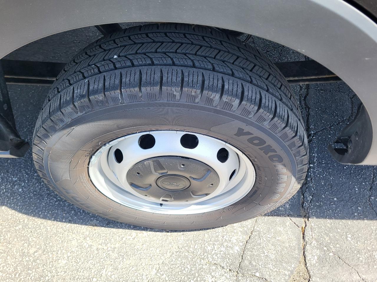 Ford Transit 250 Van High Roof w/Sliding Pass. 148-in. WB EL 2023