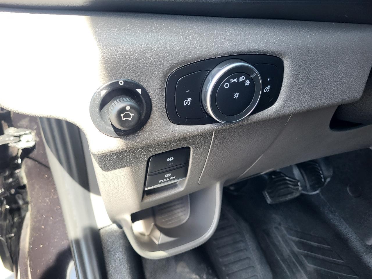 Ford Transit 250 Van High Roof w/Sliding Pass. 148-in. WB EL 2023