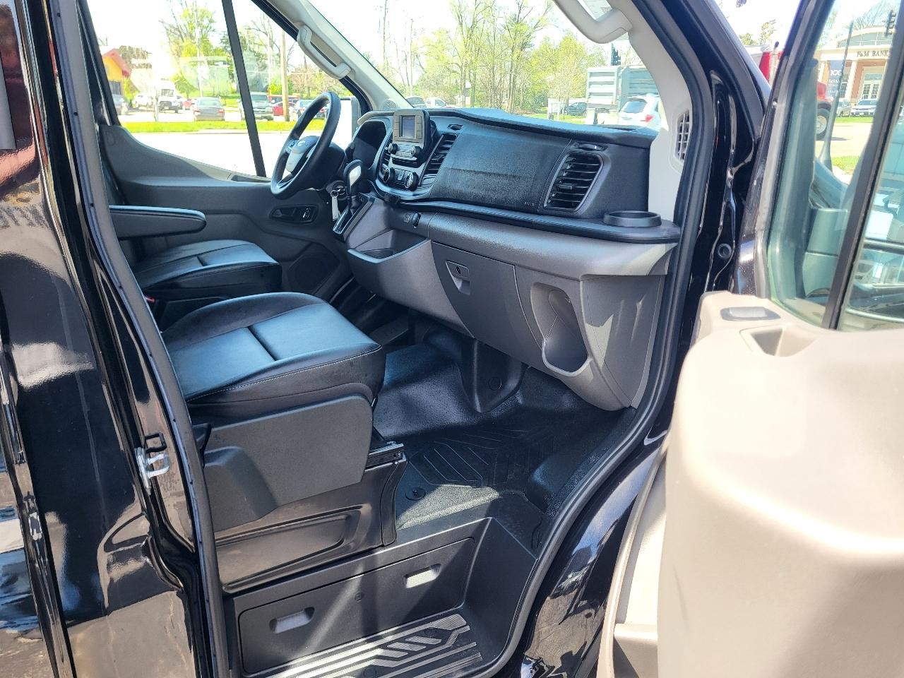 Ford Transit 250 Van High Roof w/Sliding Pass. 148-in. WB EL 2023