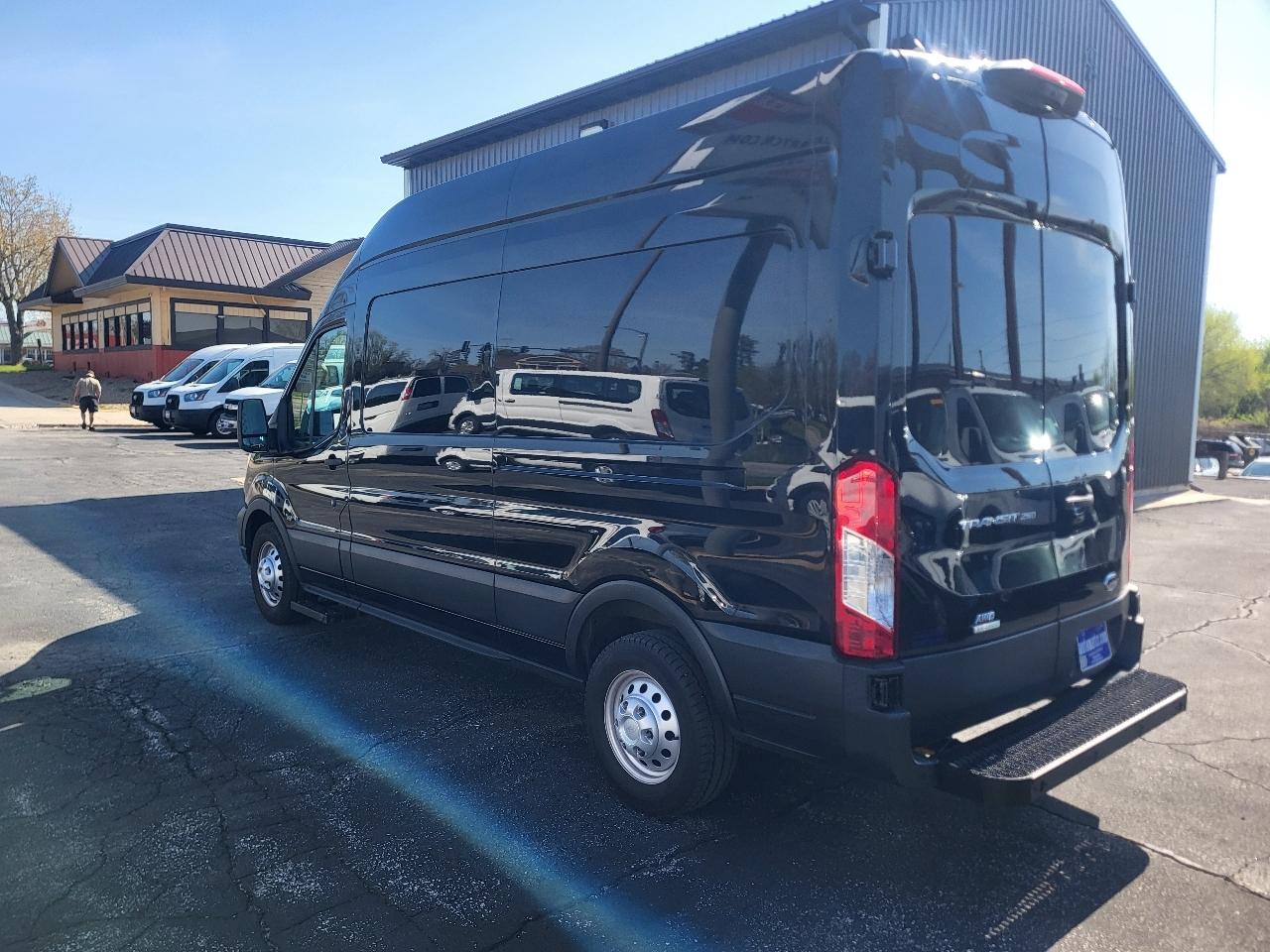 Ford Transit 250 Van High Roof w/Sliding Pass. 148-in. WB 2023