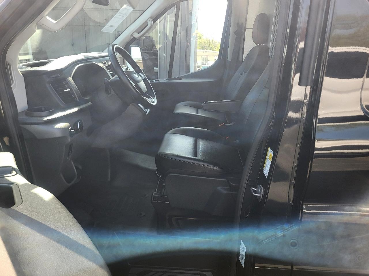 Ford Transit 250 Van High Roof w/Sliding Pass. 148-in. WB 2023