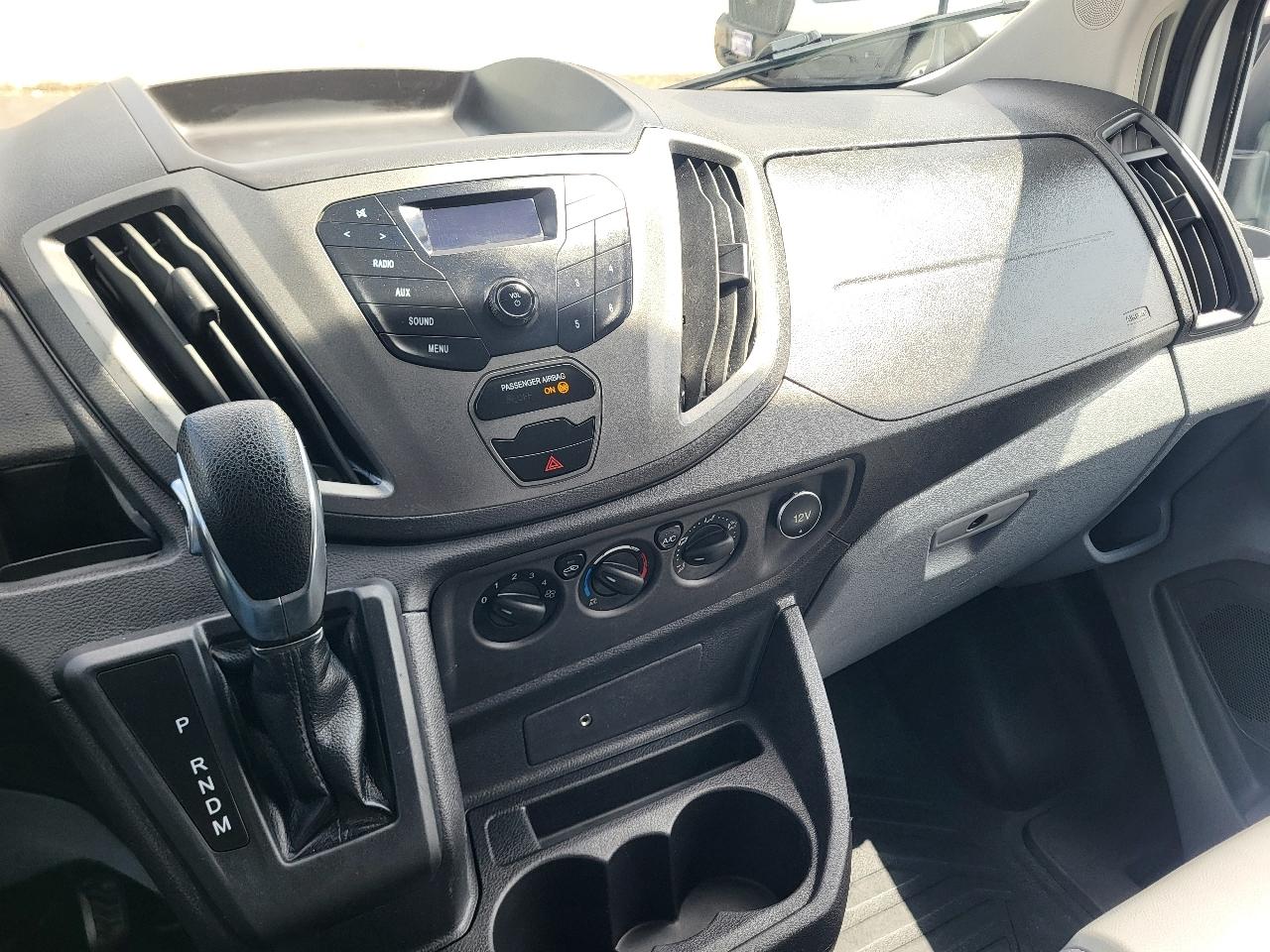 Ford Transit 250 Van Med. Roof w/Sliding Pass. 130-in. WB 2019