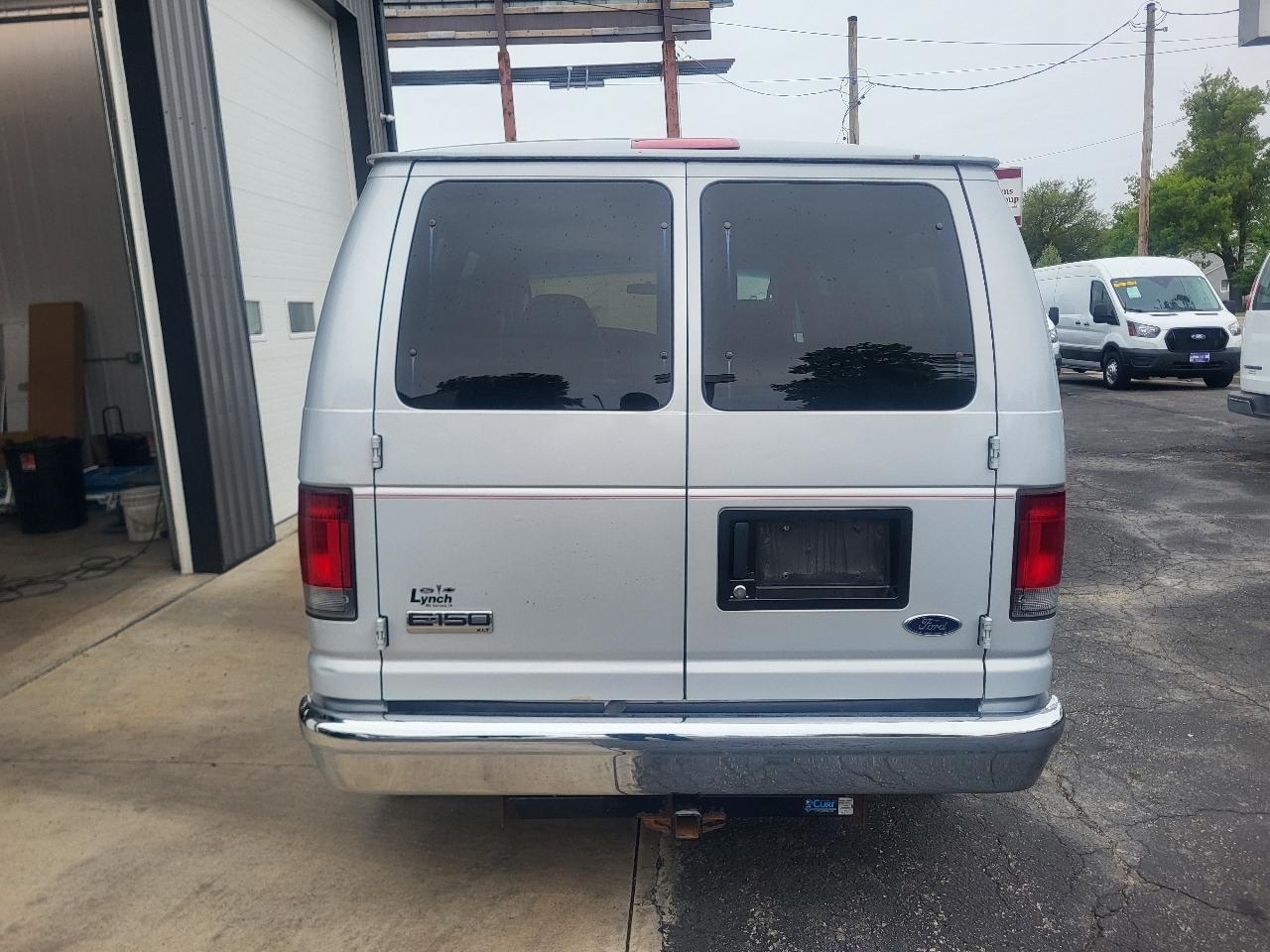 Ford Econoline E-150 Chateau 2007