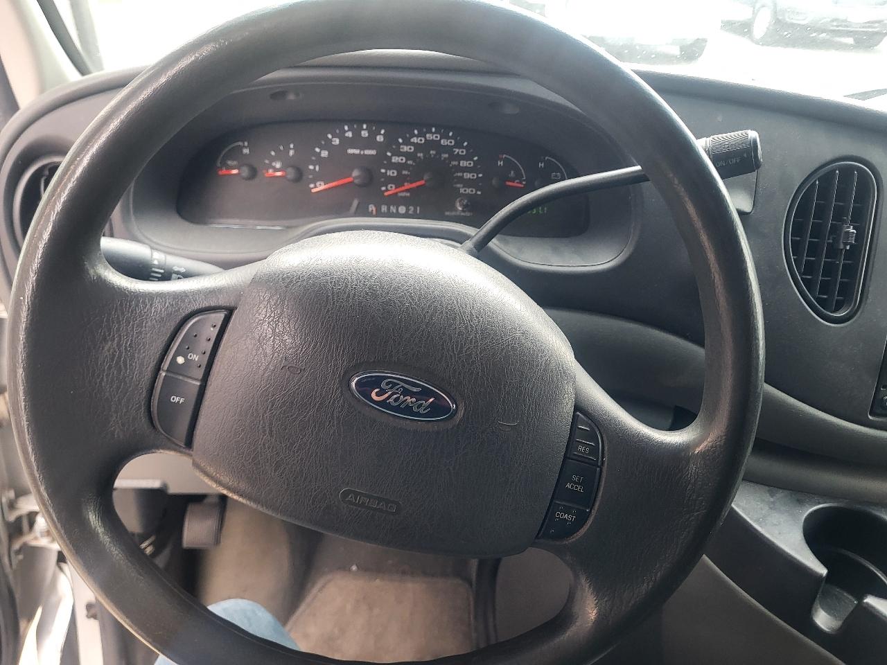 Ford Econoline E-150 Chateau 2007