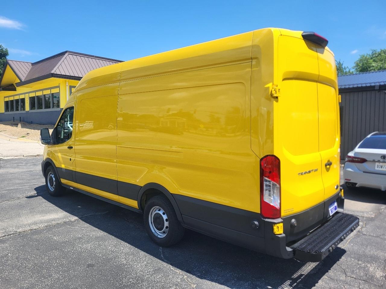Ford Transit 250 Van High Roof w/Sliding Pass. 148-in. WB EL 2021