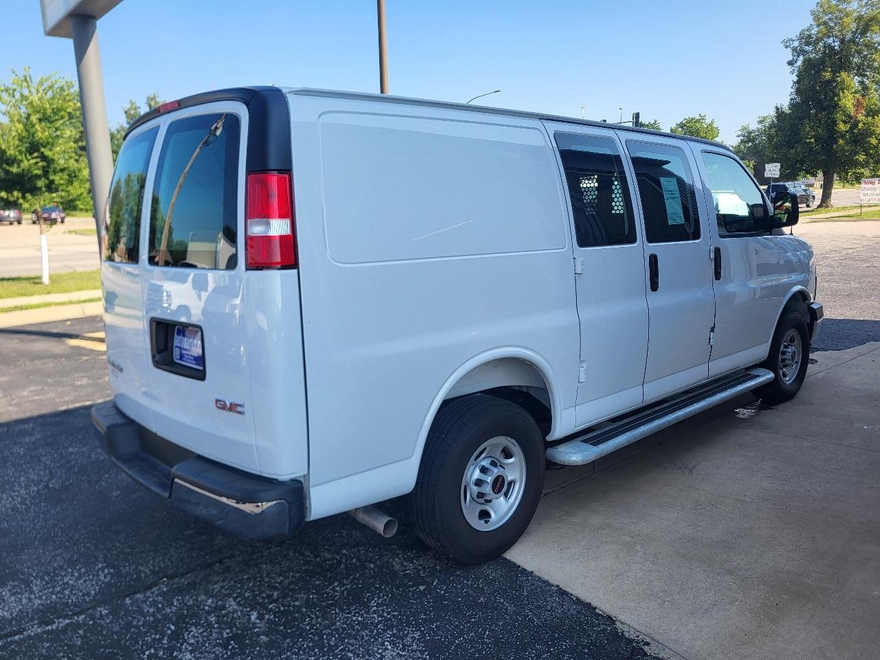 GMC Savana G2500 Cargo 2025