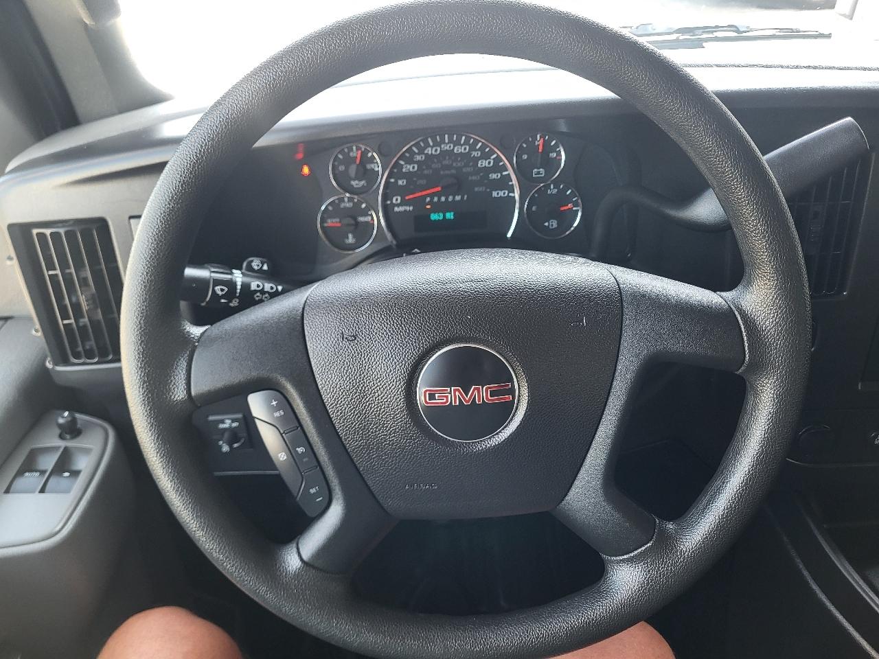 GMC Savana G2500 Cargo 2025