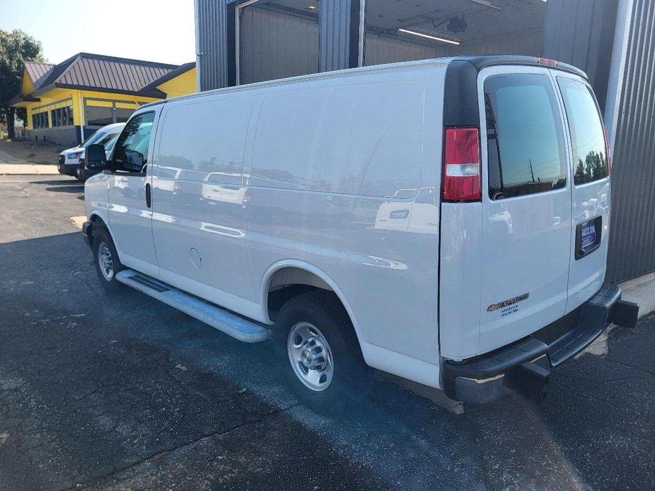Chevrolet Express 2500 Cargo 2025