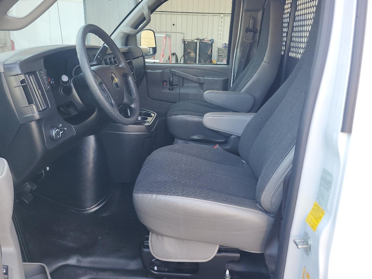 Chevrolet Express 2500 Cargo 2025