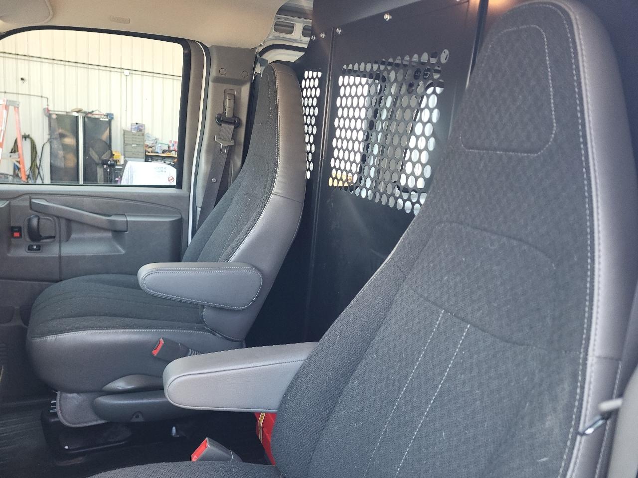 Chevrolet Express 2500 Cargo 2025