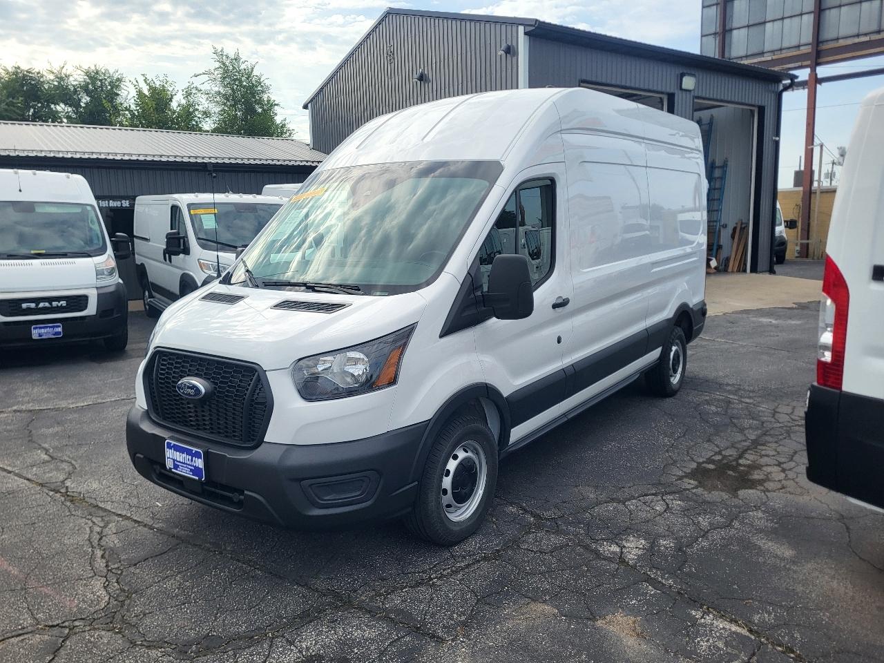 Ford Transit 250 Van High Roof w/Sliding Pass. 148-in. WB 2025