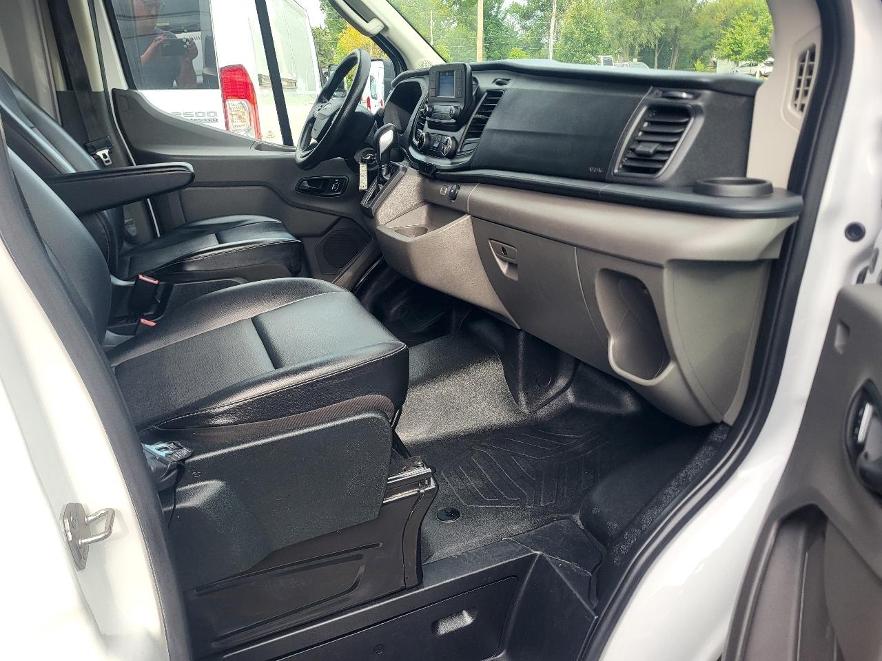 Ford Transit 250 Van High Roof w/Sliding Pass. 148-in. WB 2025