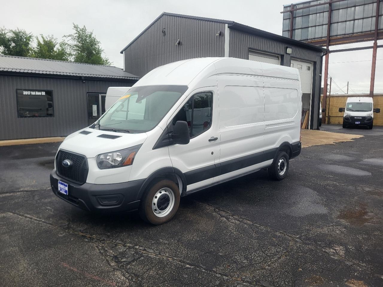 Ford Transit 250 Van High Roof w/Sliding Pass. 148-in. WB 2025
