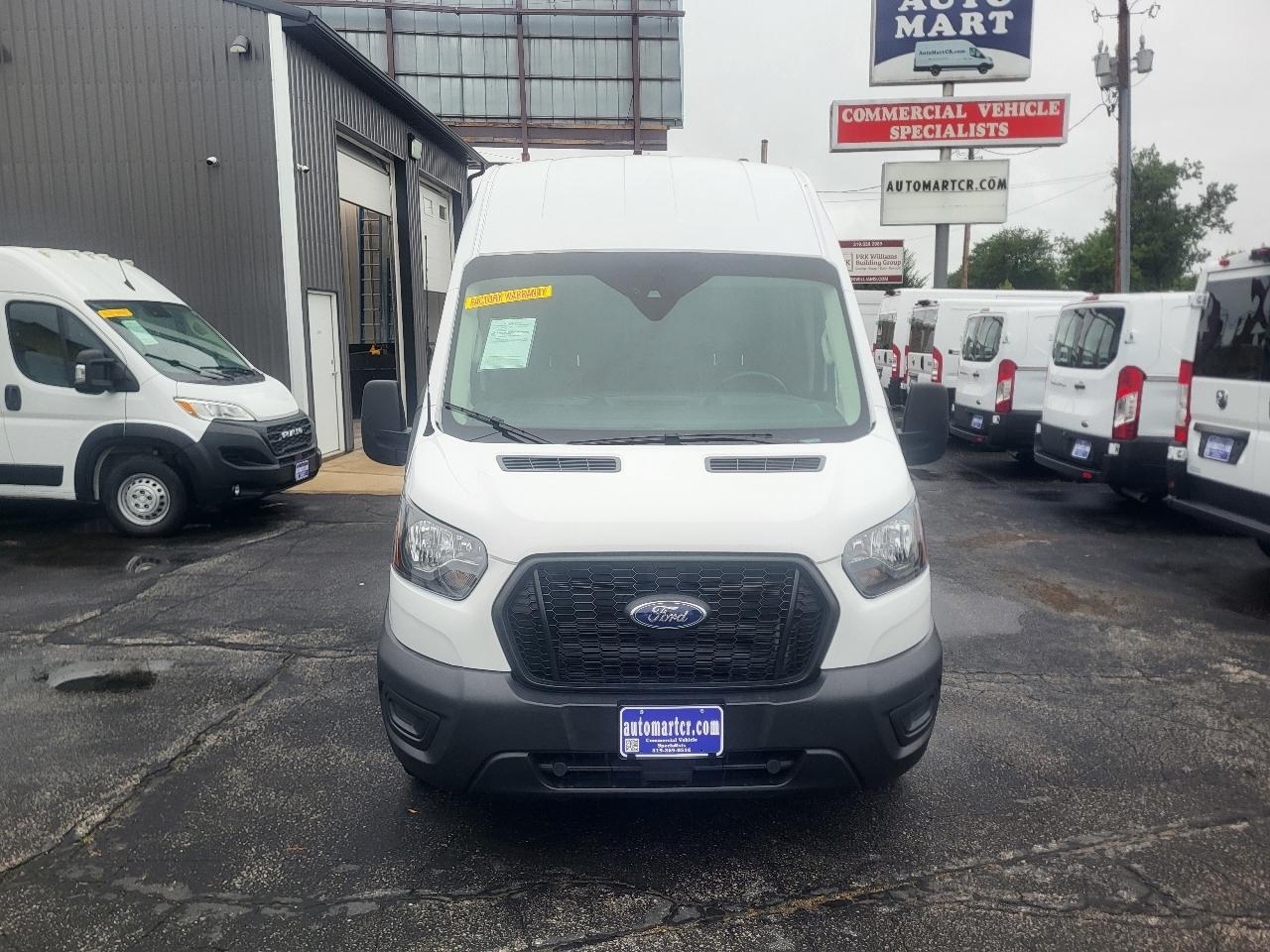 Ford Transit 250 Van High Roof w/Sliding Pass. 148-in. WB 2025
