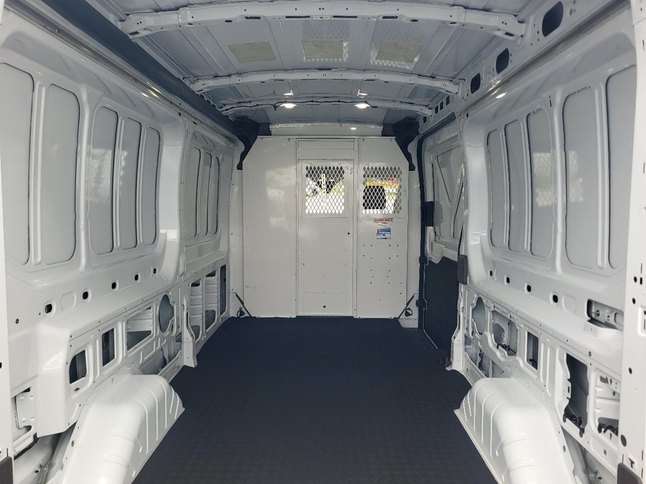 Ford Transit 250 Van Med. Roof w/Sliding Pass. 148-in. WB 2025
