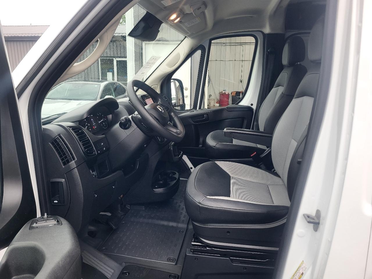 RAM Promaster 2500 Low Roof 2025