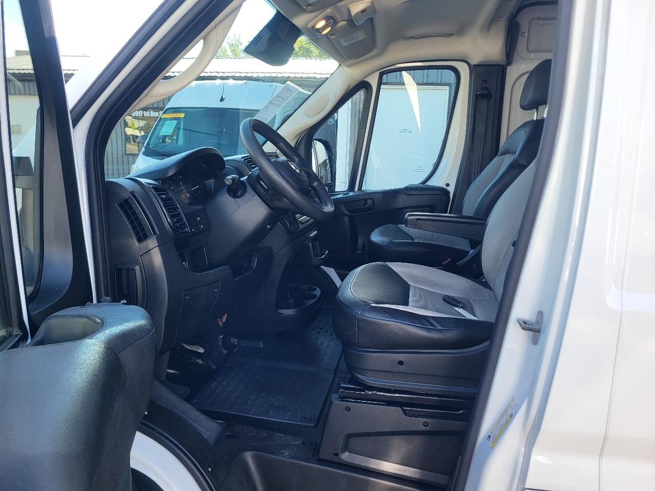 Ram ProMaster 2500 photo 8