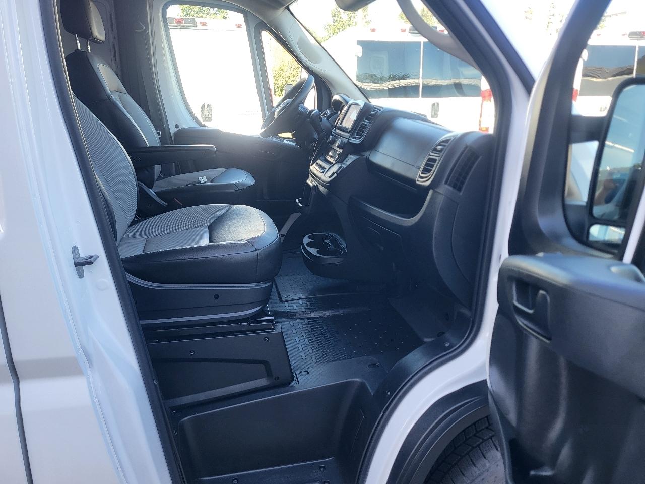 Ram ProMaster 2500 photo 13