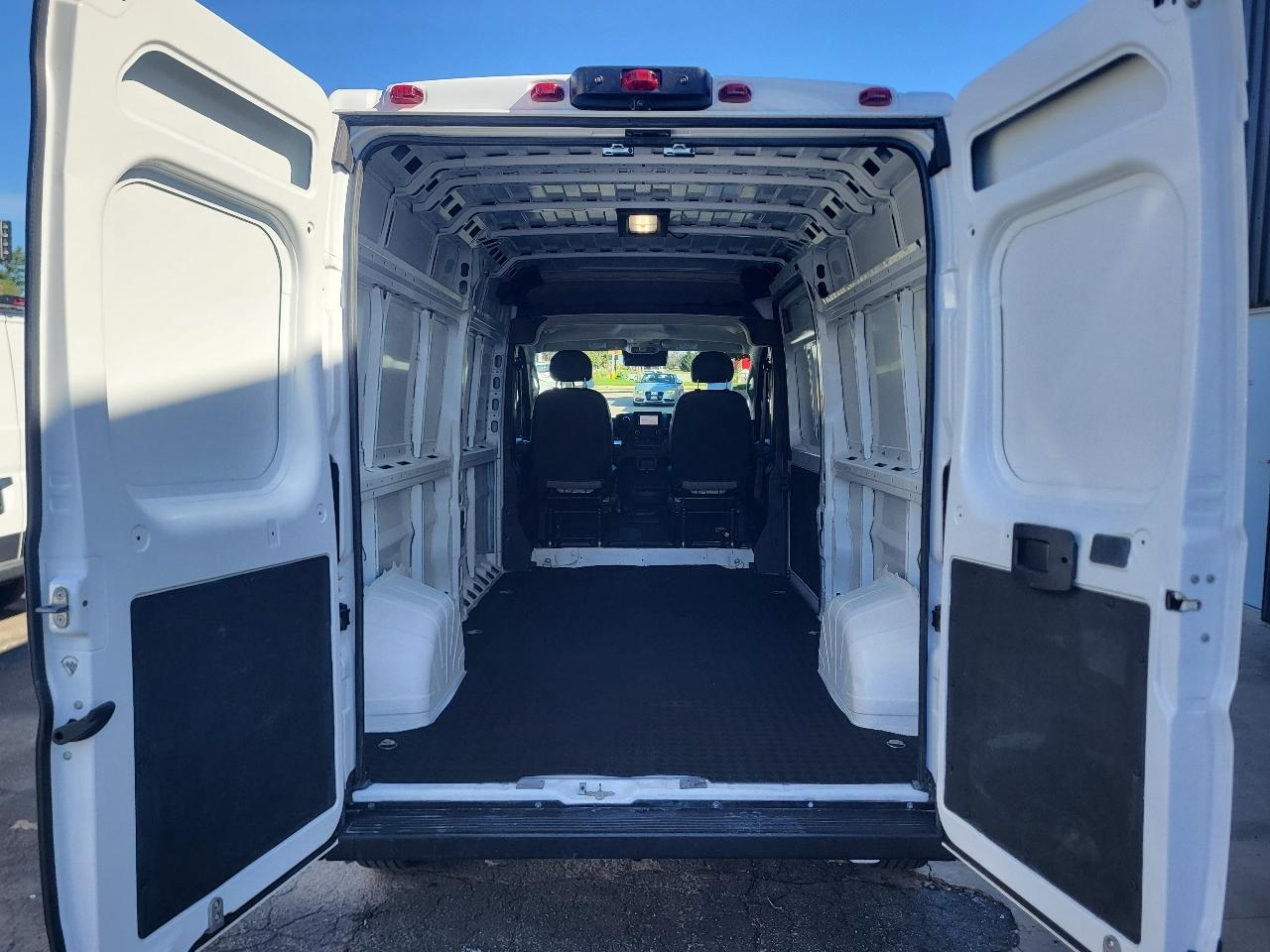 Ram ProMaster 2500 photo 16