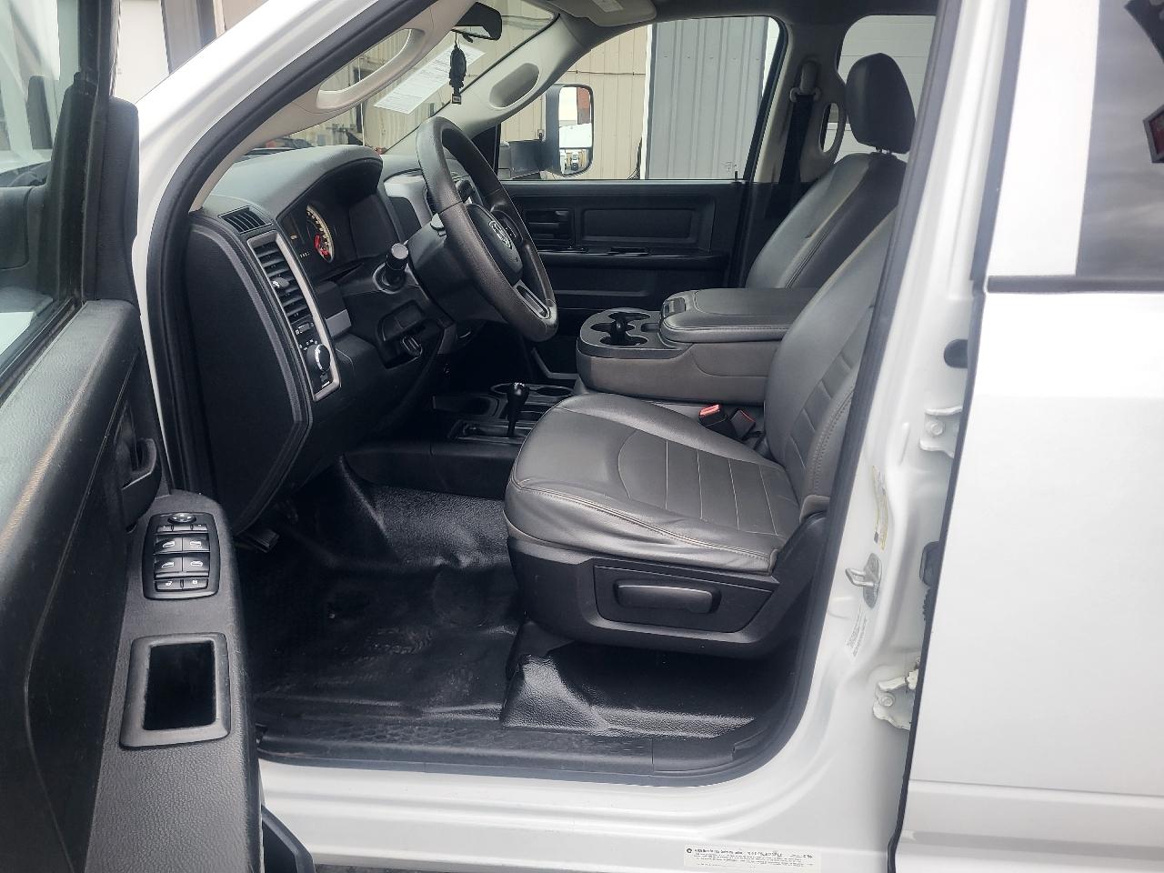 RAM 3500 Crew Cab 4WD DRW 2014