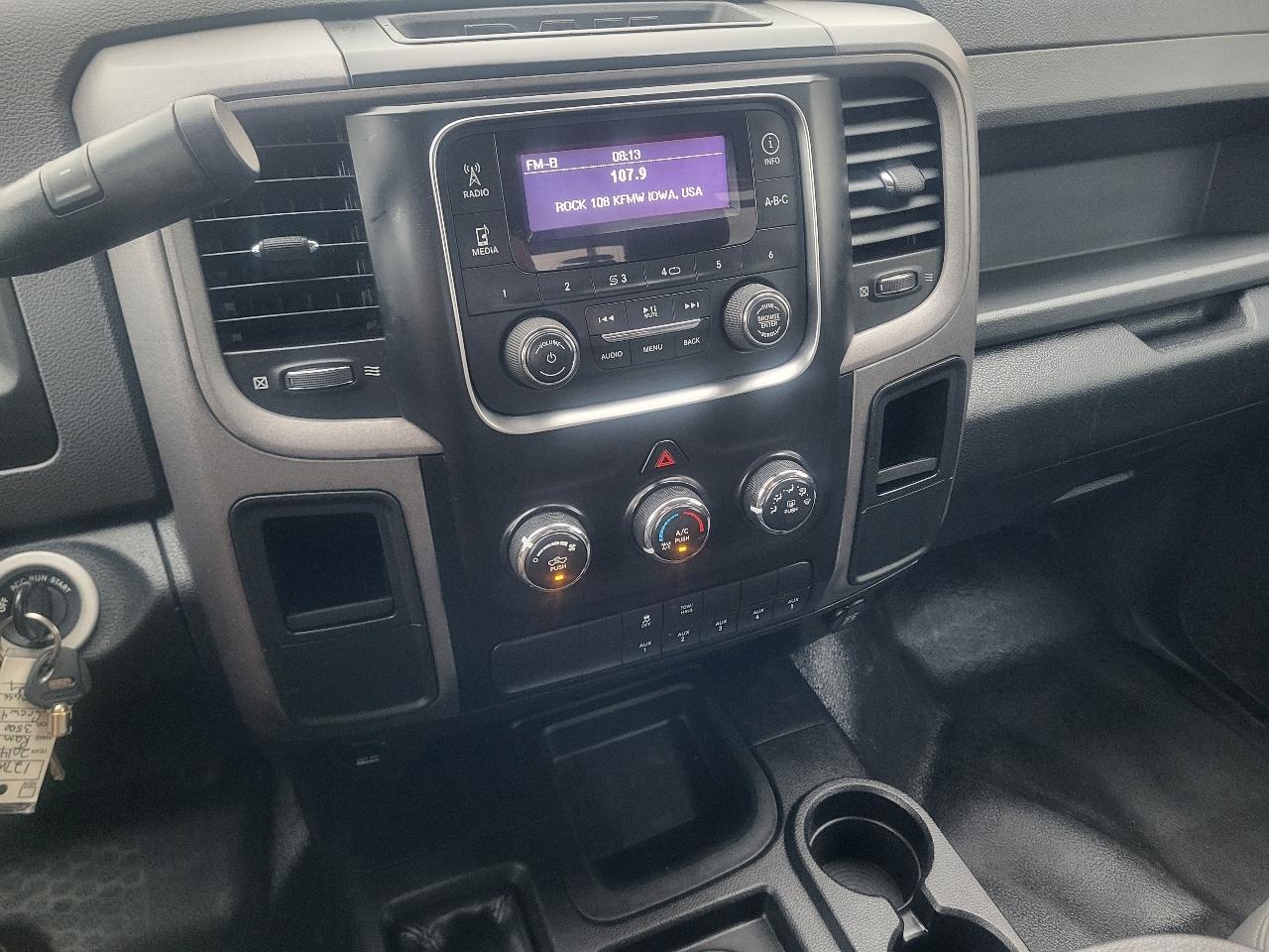 RAM 3500 Crew Cab 4WD DRW 2014