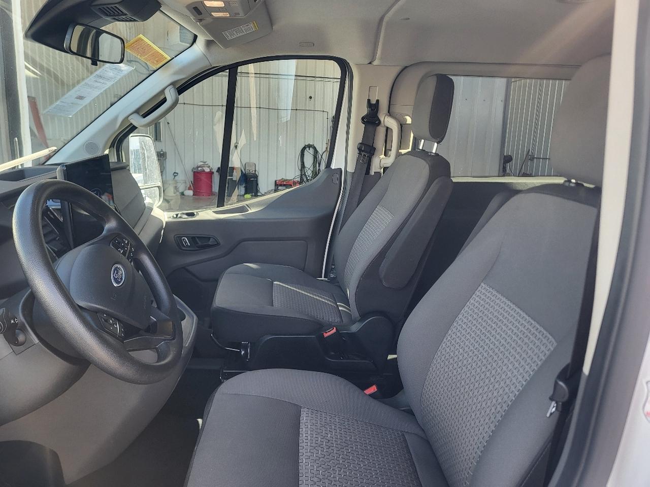 Ford Transit 350 Wagon Low Roof XLT w/Sliding Pass. 148-in. WB 2025