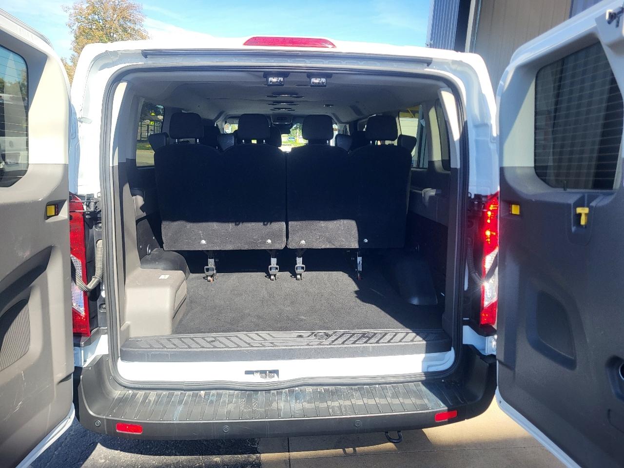Ford Transit 350 Wagon Low Roof XLT w/Sliding Pass. 148-in. WB 2025
