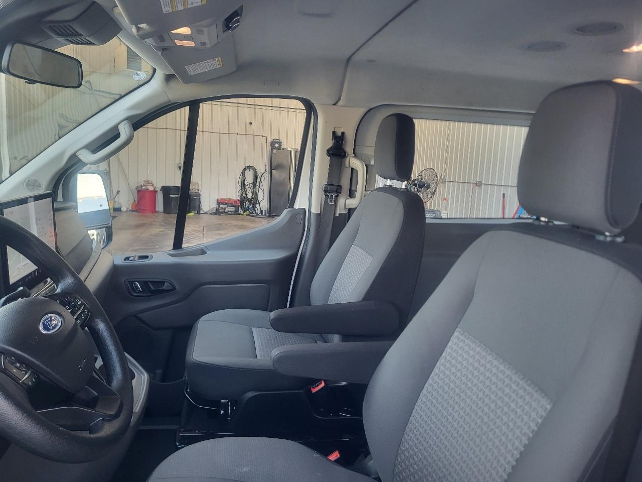 Ford Transit 350 Wagon Low Roof XLT w/Sliding Pass. 148-in. WB 2024