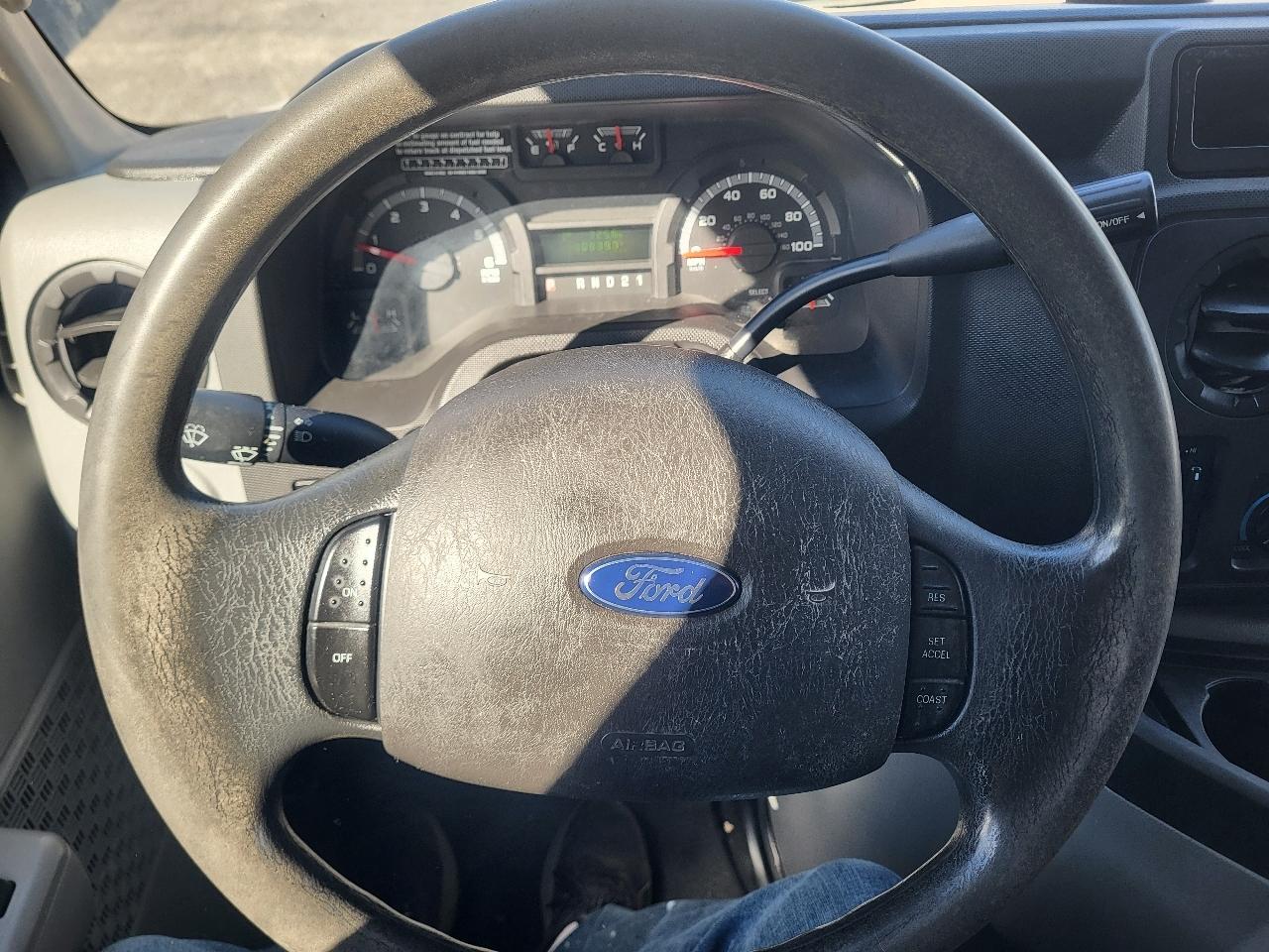 Ford Econoline E-250 2014