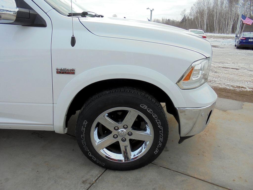 RAM 1500 Laramie Crew Cab SWB 4WD 2015