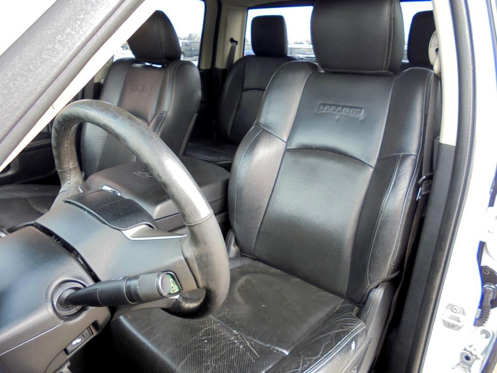 RAM 1500 Laramie Crew Cab SWB 4WD 2015