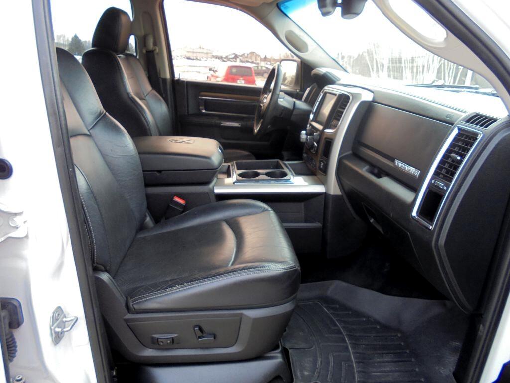 RAM 1500 Laramie Crew Cab SWB 4WD 2015