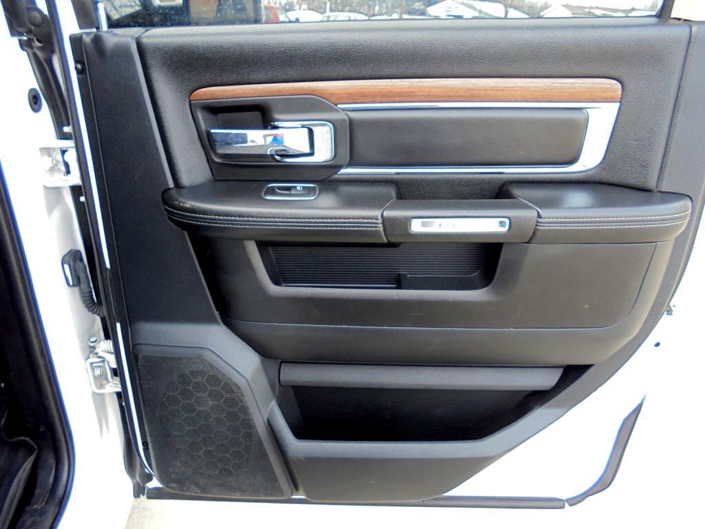RAM 1500 Laramie Crew Cab SWB 4WD 2015