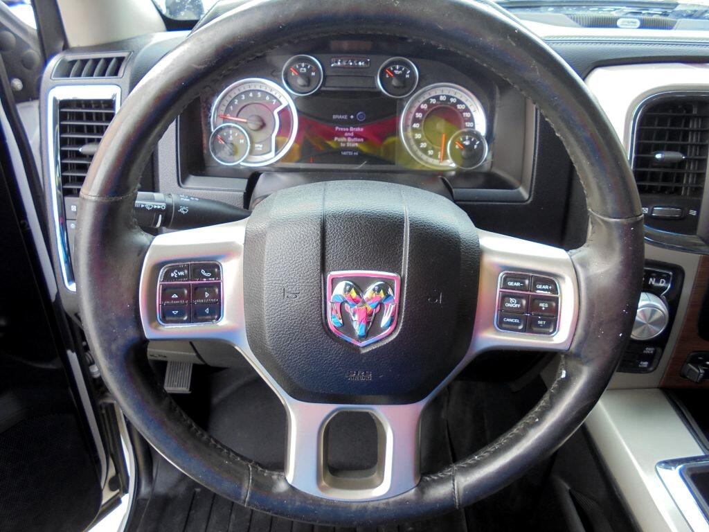 RAM 1500 Laramie Crew Cab SWB 4WD 2015