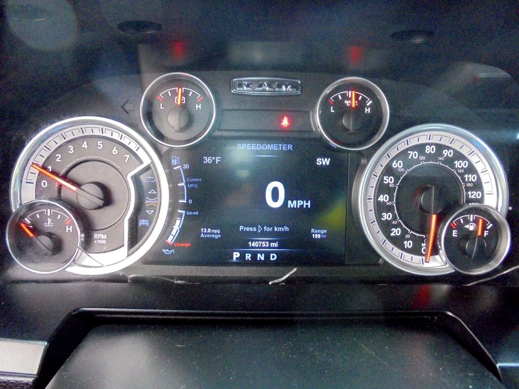 RAM 1500 Laramie Crew Cab SWB 4WD 2015