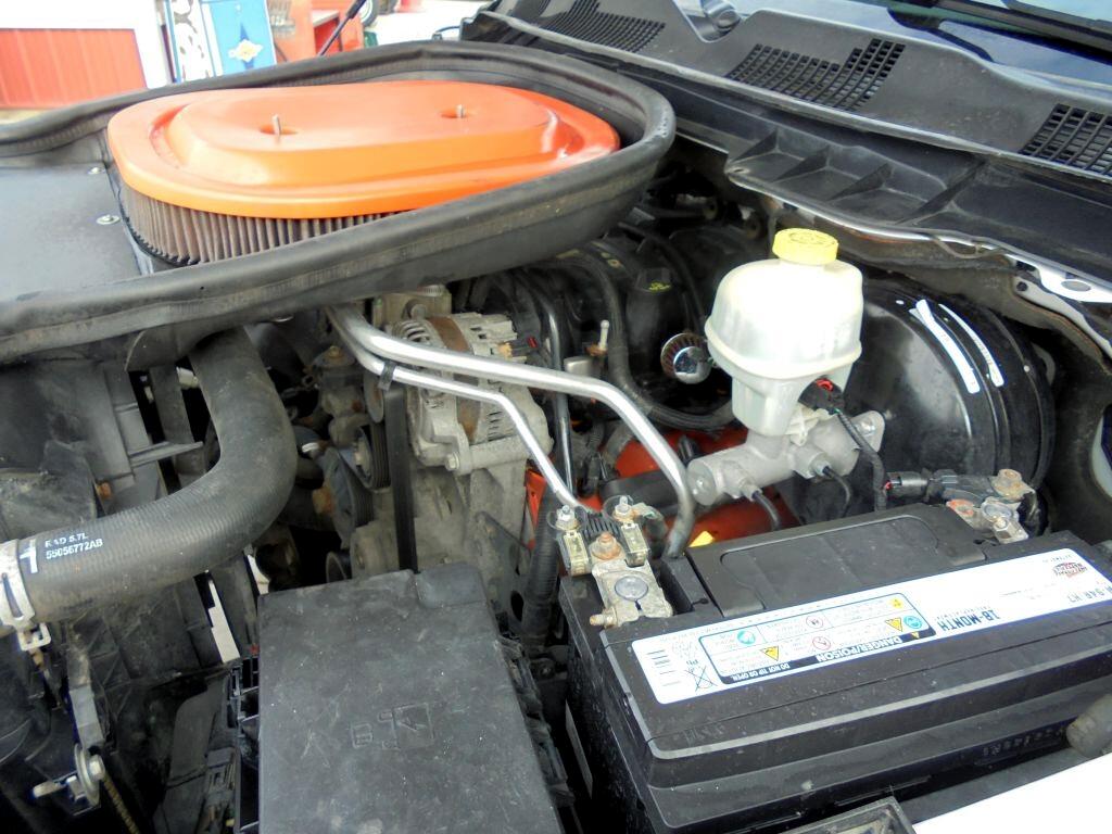 RAM 1500 Laramie Crew Cab SWB 4WD 2015