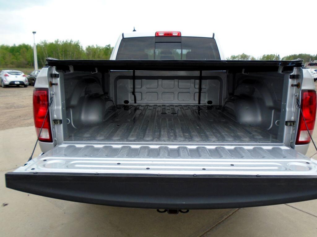 RAM 1500 SLT Quad Cab 4WD 2014