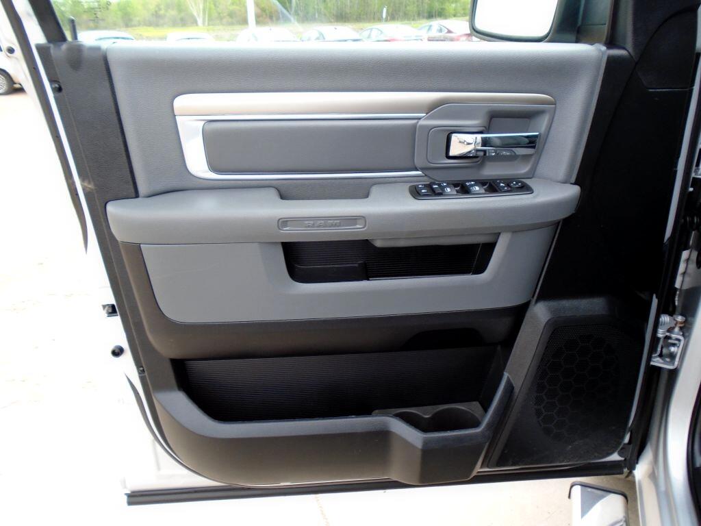 RAM 1500 SLT Quad Cab 4WD 2014