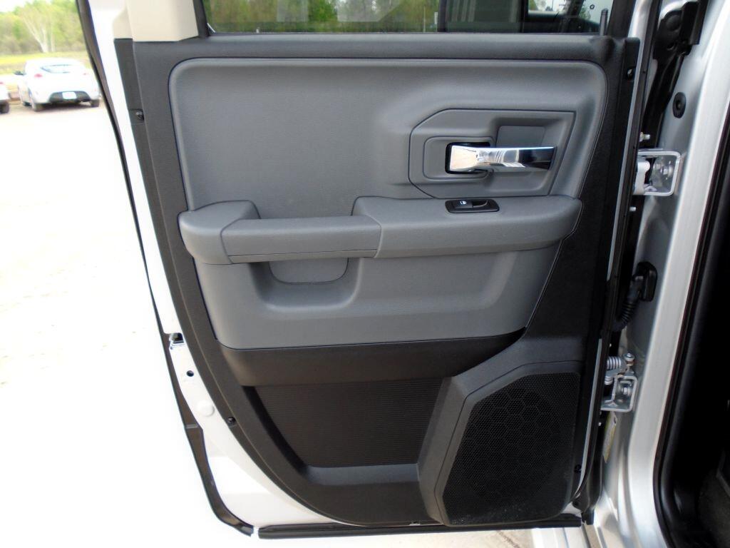 RAM 1500 SLT Quad Cab 4WD 2014
